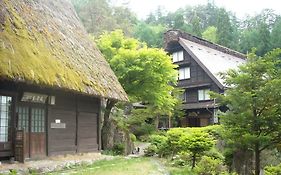 ホテル Hida Gasshoen  2*